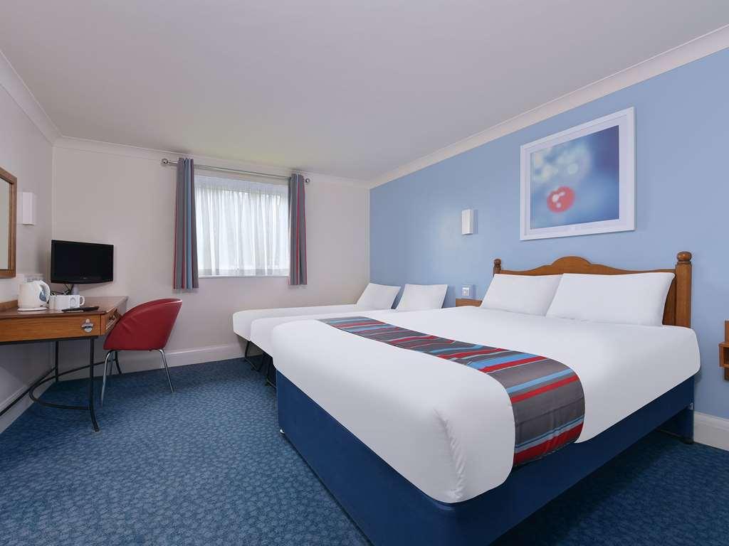 Travelodge Bedford Goldington Road Rum bild