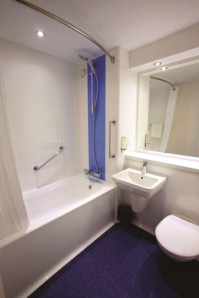 Travelodge Bedford Goldington Road Rum bild