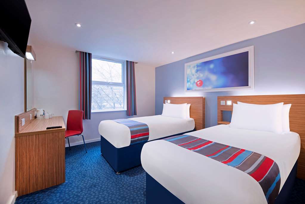 Travelodge Bedford Goldington Road Rum bild